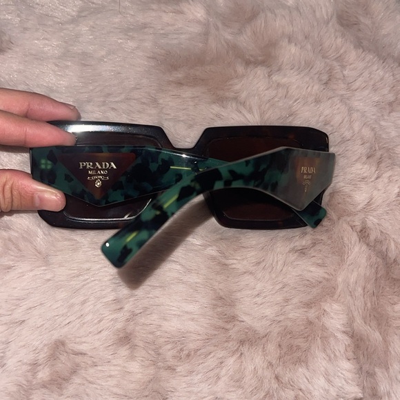 Prada Tortoise Shell Brown Sunglasses - Picture 3 of 9